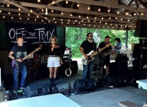Off the Traxx Band 